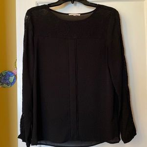 41 Hawthorn long sleeve blouse w lace detail